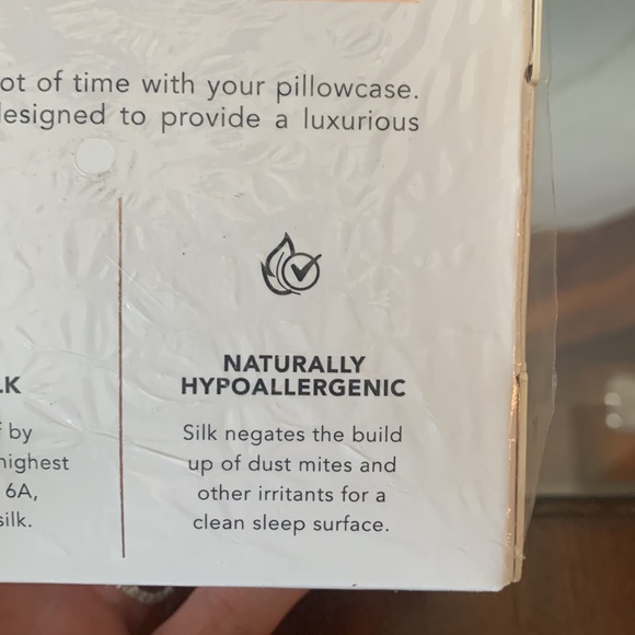 NIB Night 100% Mulberry Silk Pillowcase standard/queen hypoallergenic - Picture 4 of 10